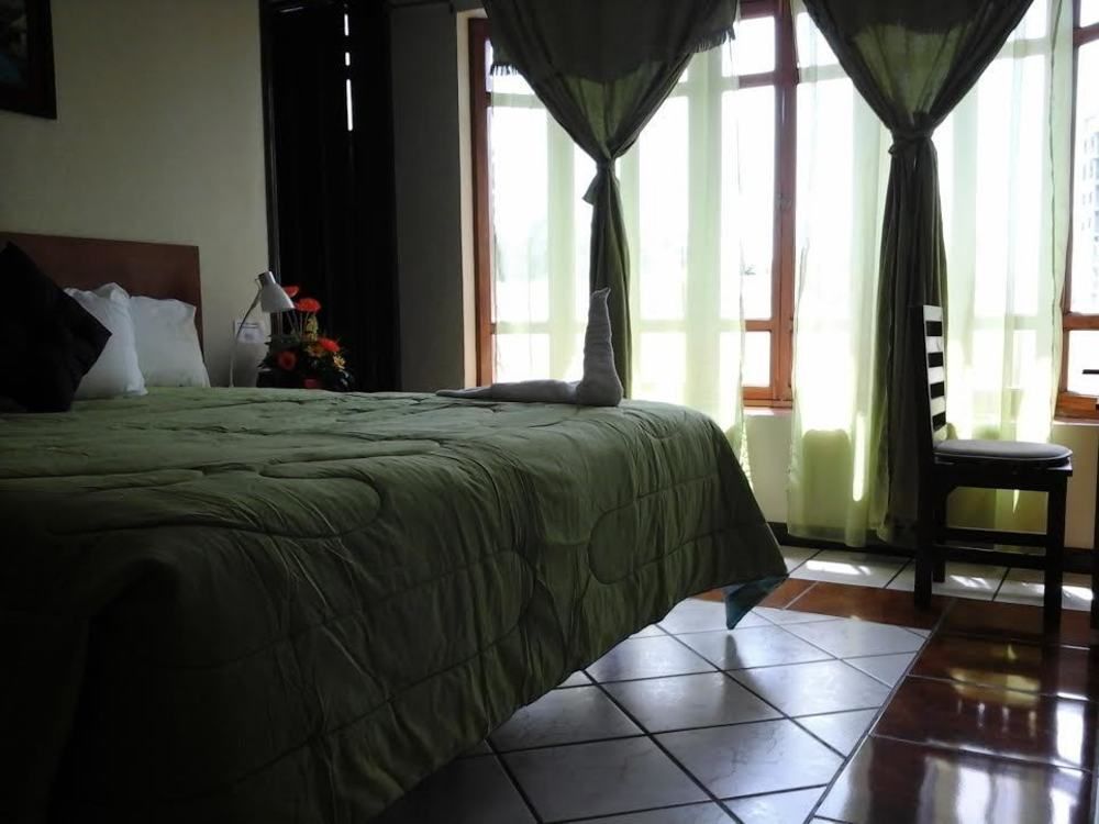 Hotel Fotherhouse San Salvador Exterior foto