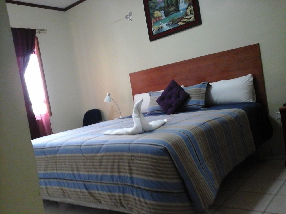 Hotel Fotherhouse San Salvador Exterior foto