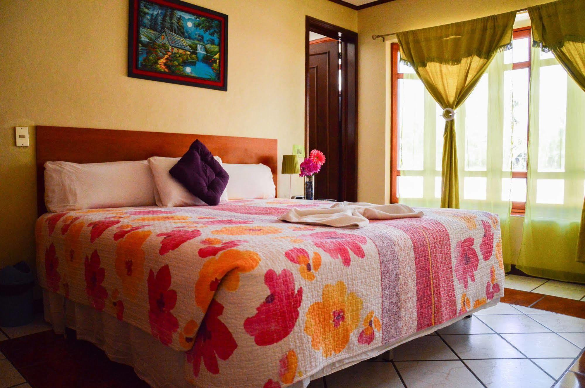 Hotel Fotherhouse San Salvador Exterior foto