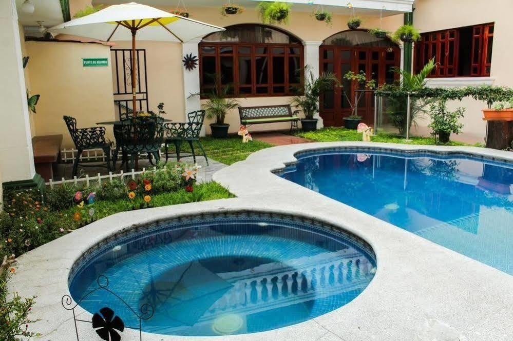 Hotel Fotherhouse San Salvador Exterior foto